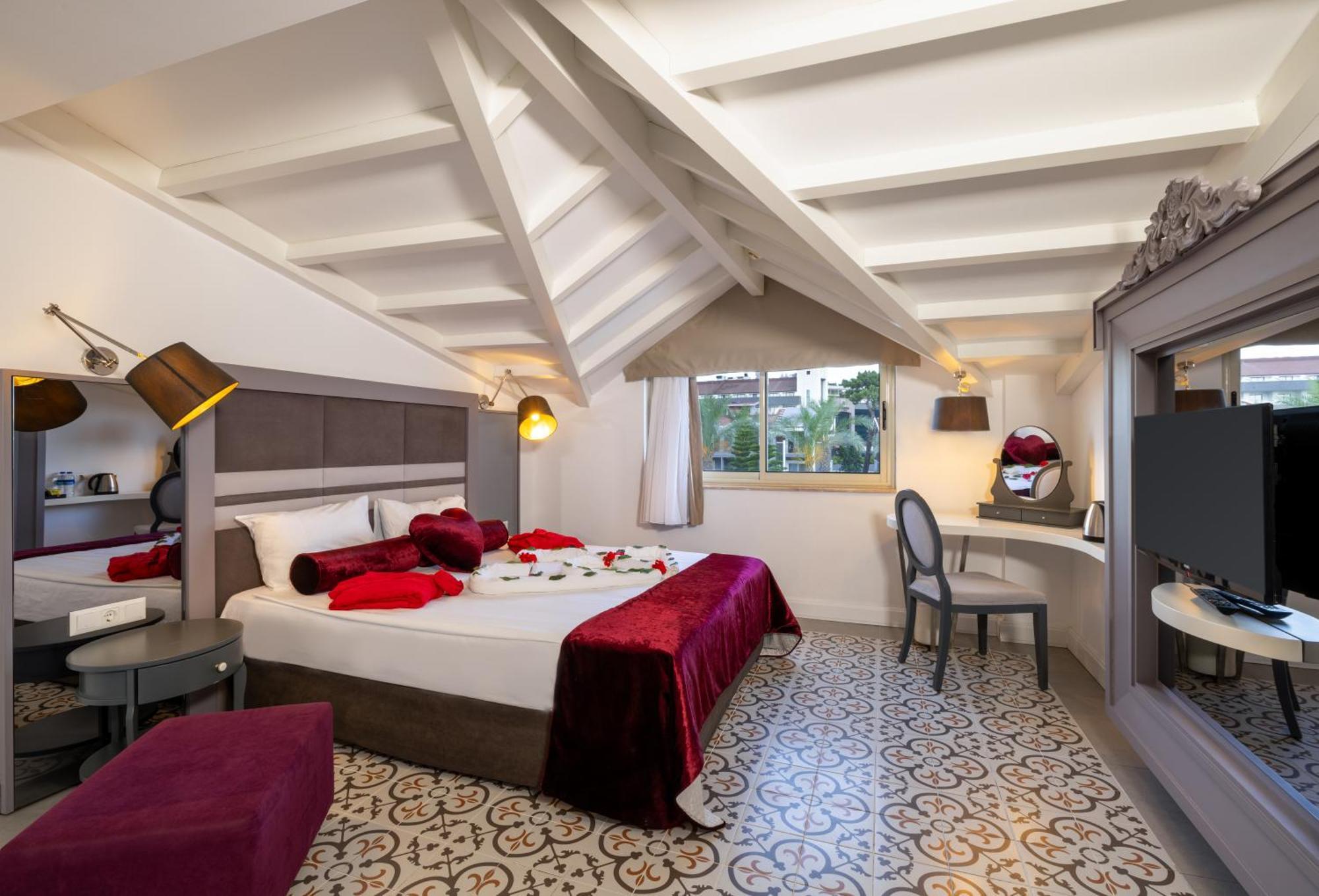 Crystal Aura Beach Resort & Spa Кемер Экстерьер фото